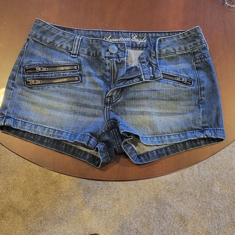 American Eagle Outfitters Low Rise Shorts Sz 4